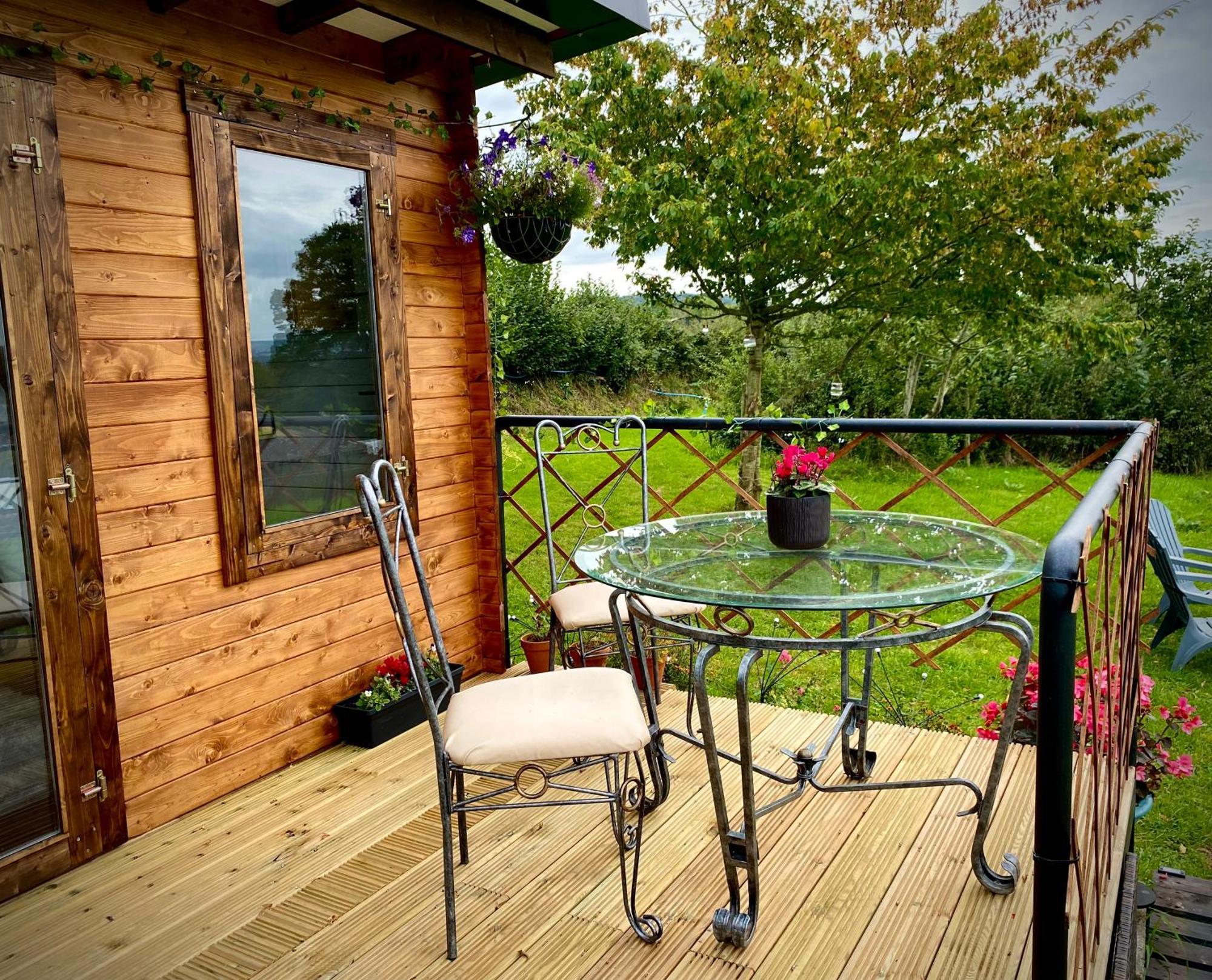 Cherry Tree Glamping Lodge ويلينغتون المظهر الخارجي الصورة