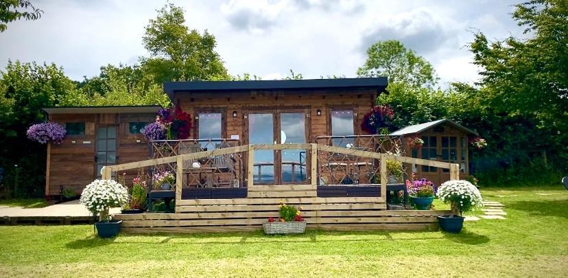 Cherry Tree Glamping Lodge ويلينغتون المظهر الخارجي الصورة